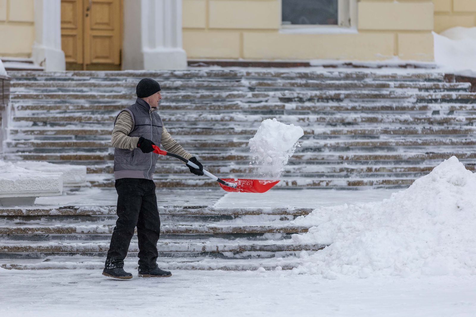 Types of Ice Melt: Rock Salt vs. Calcium Chloride vs. Magnesium Chloride & More